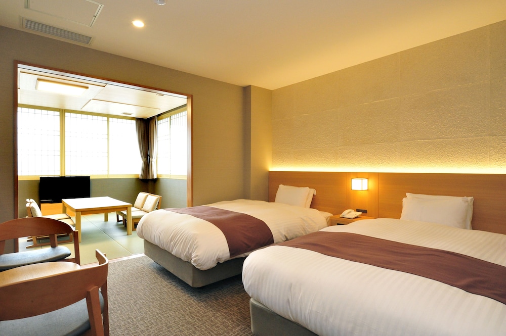 和洋室（南向き） 和食膳プラン | ニセコ温泉郷 いこいの湯宿 いろは