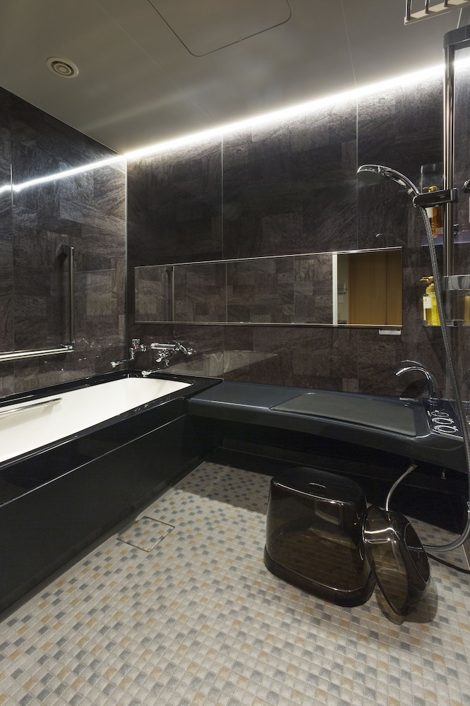 デラックス和洋室（バリアフリー対応）和食膳プラン バスルーム0 | ニセコ温泉郷 いこいの湯宿 いろは