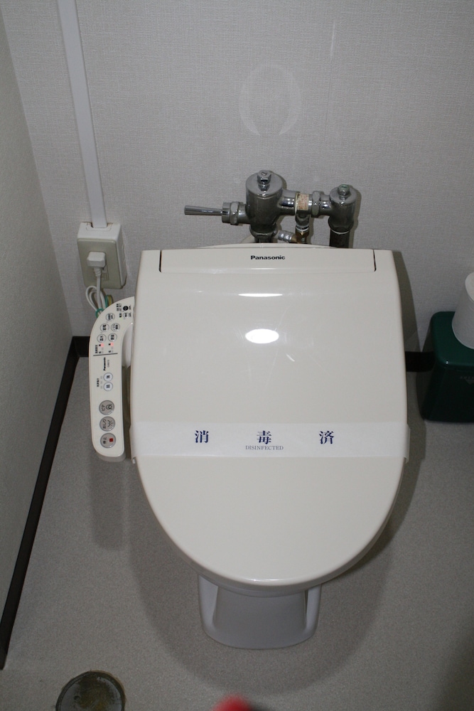和室 専用トイレ付 共用バスルーム (朝食+夕食付) バスルーム0 | ホテルグランドトーヤ