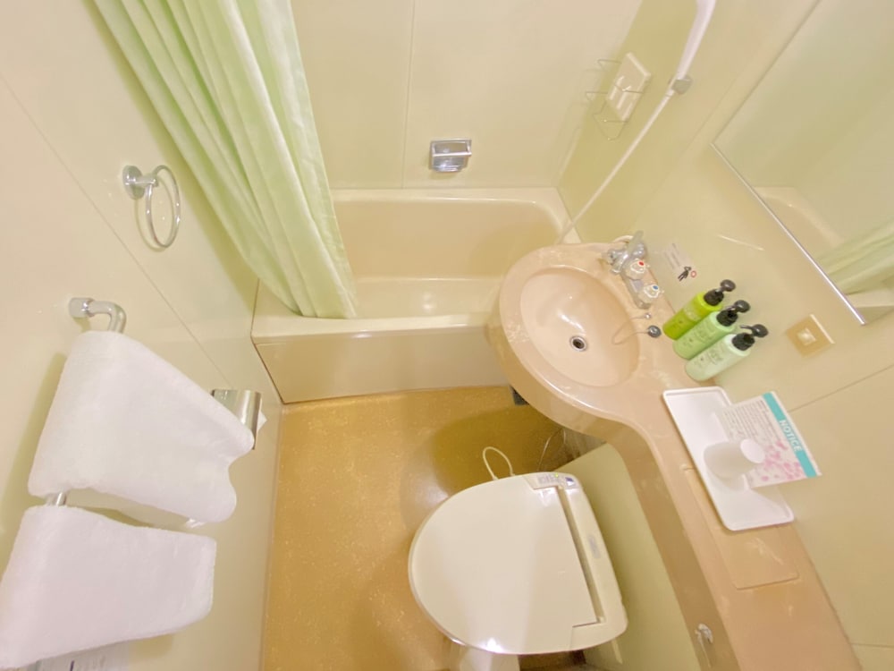 ダブルルーム 禁煙 バスルーム1 | ホテル1-2-3小倉