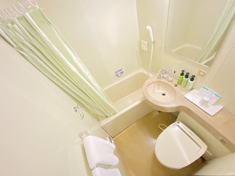 ダブルルーム 禁煙 バスルーム3 | ホテル1-2-3小倉