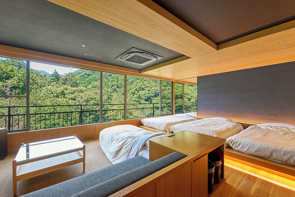 プレミアム トリプルルーム ベッド (複数台) マウンテンビュー | 箱根湯本ホテル