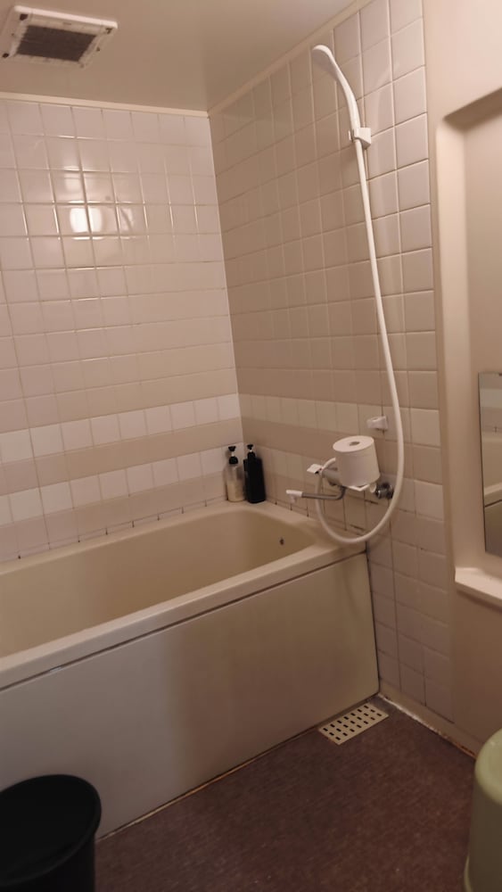 ツインルーム バスルーム2 | ぴーすはうす桜