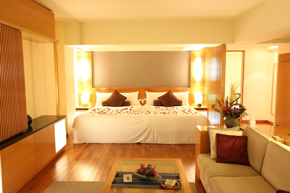 エグゼクティブ スイート オーシャンビュー [ハネムーンスイート] 客室3 | 百名伽藍