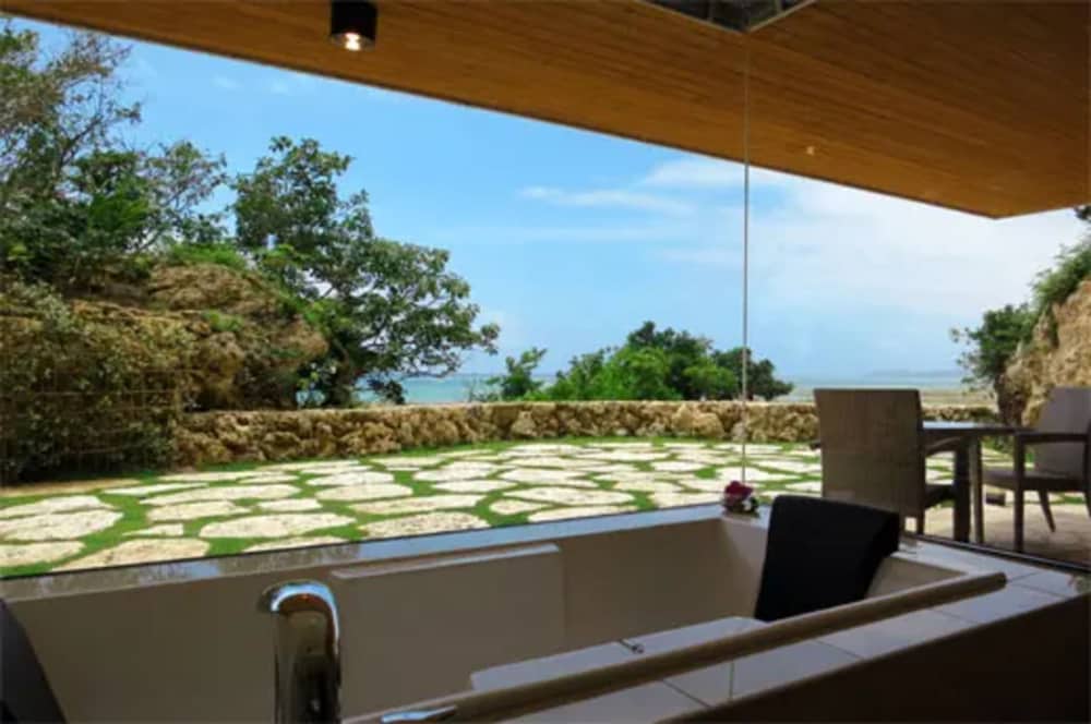 湛水の間 バスルーム1 | 百名伽藍