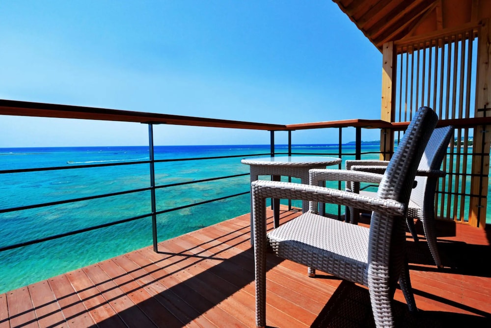 エグゼクティブ スイート オーシャンビュー テラス / パティオ0 | 百名伽藍