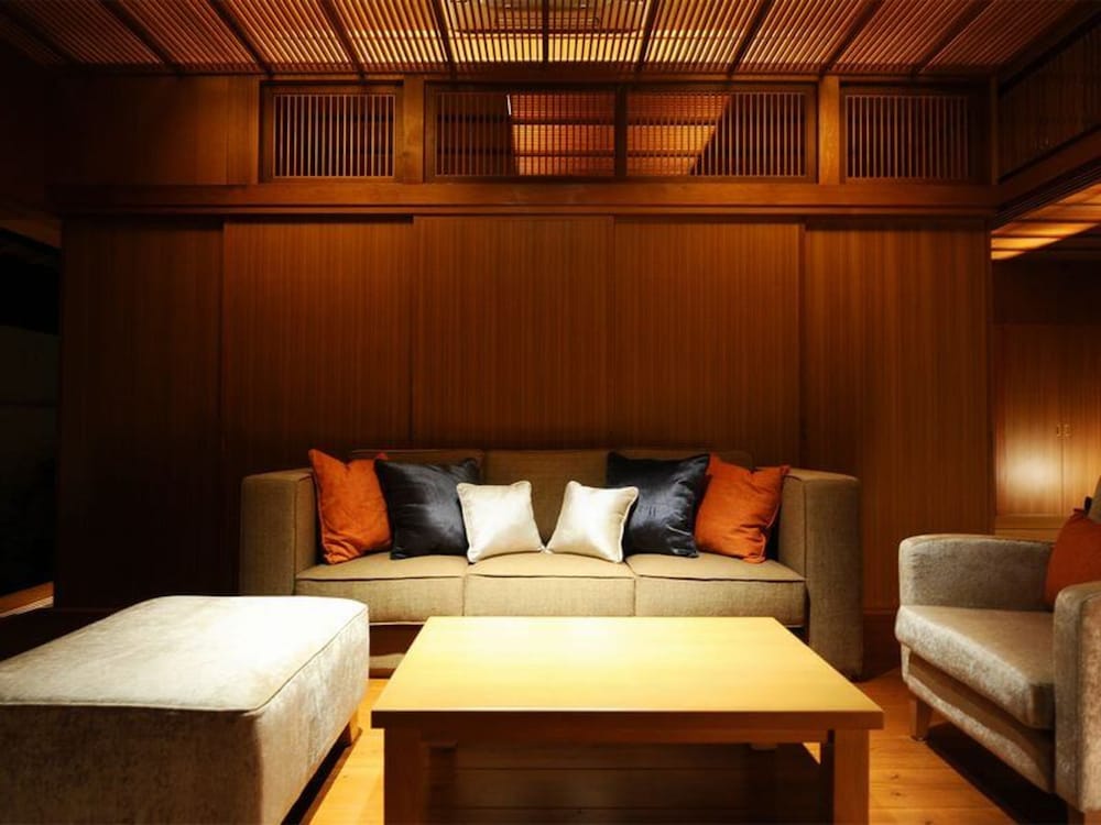 白隠の間 客室1 | 百名伽藍