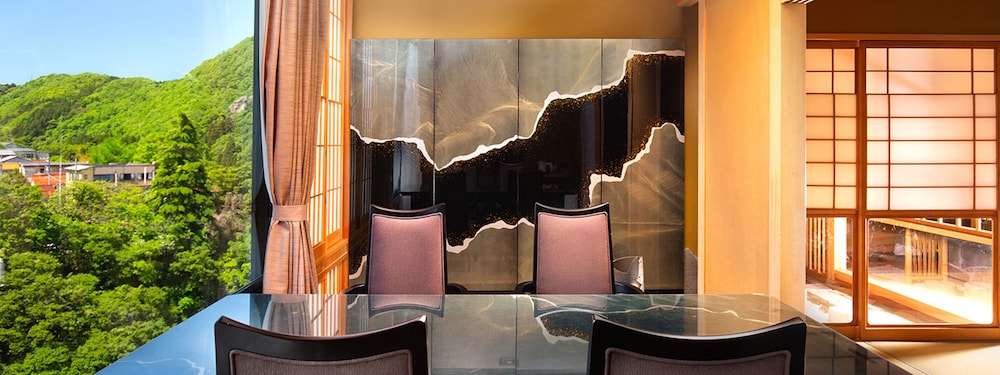 和室 [粋] リバービュー・坪庭＆内風呂付き 禁煙 客室1 | 吉祥やまなか
