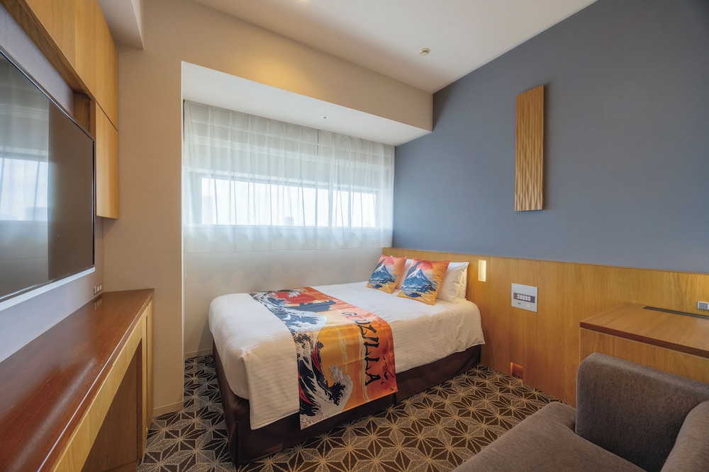 最上階 (ゴジラフロア) ダブルルーム 禁煙 | ホテルグレイスリー新宿