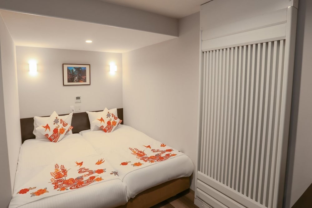 スーペリア ルーム 禁煙 客室2 | Hotel Naha City -Kokusai Street-