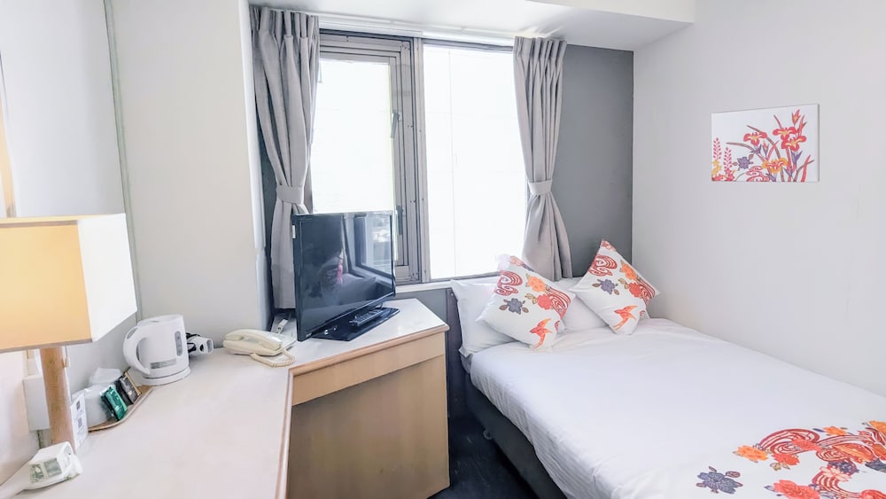 セミダブルルーム(禁煙) | Hotel Naha City -Kokusai Street-