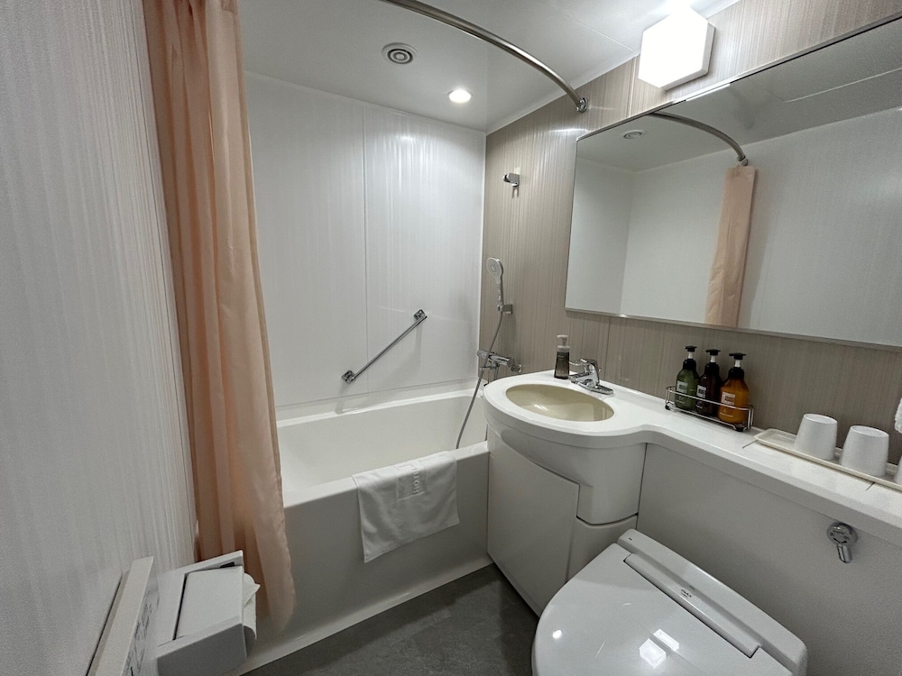 トリプルルーム 禁煙 バスルーム0 | ホテル 1-2-3 倉敷