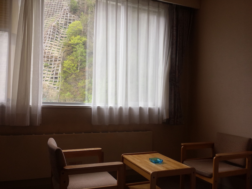 ツインルーム リビング エリア0 | 層雲峡マウントビューホテル