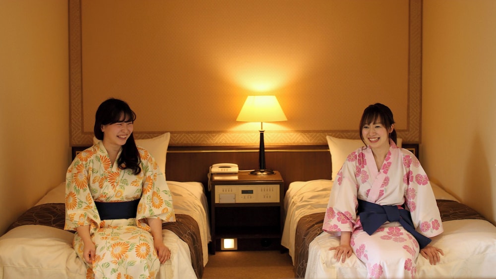 〈最上階11階〉【オーシャンビュー】セミスイート　60㎡《禁煙》 客室1 | ベイリゾートホテル小豆島