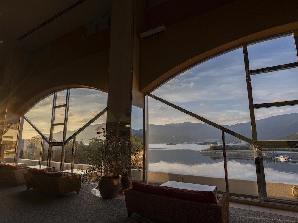 ロビーラウンジ1 | ベイリゾートホテル小豆島