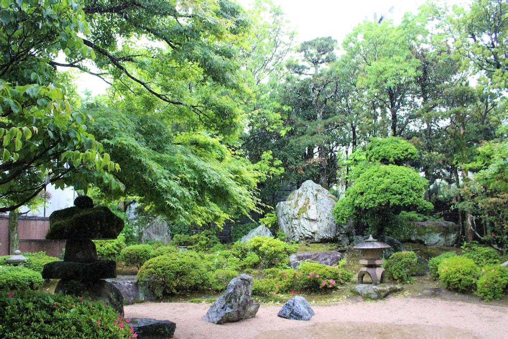和室 (1階庭園側, 禁煙) 部屋からの景観0 | 萩の宿 常茂恵