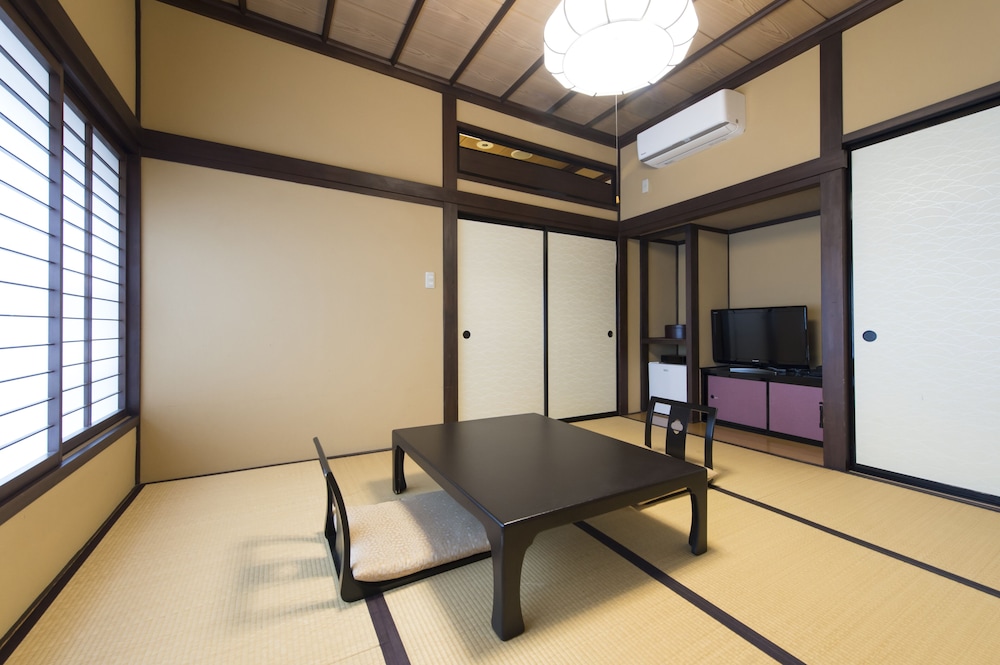 モダン和室 禁煙 (朝夕食事なし) 客室1 | 日光 季の遊