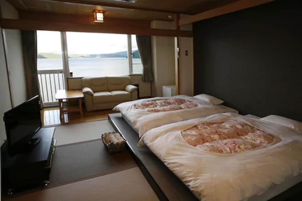 和室 1,2名用 共用バスルーム (素泊り) | グランヴィレッヂ洞爺 大和旅館アネックス