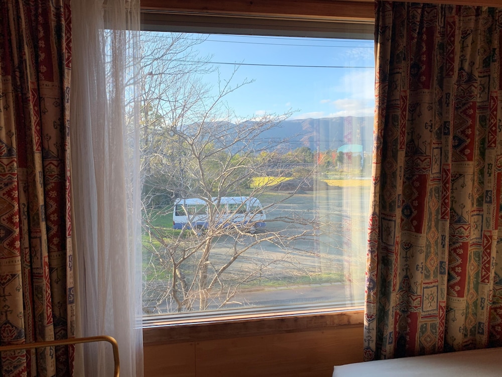 [禁煙] エコノミー ツインルーム 客室1 | 奥琵琶湖マキノグランドパークホテル