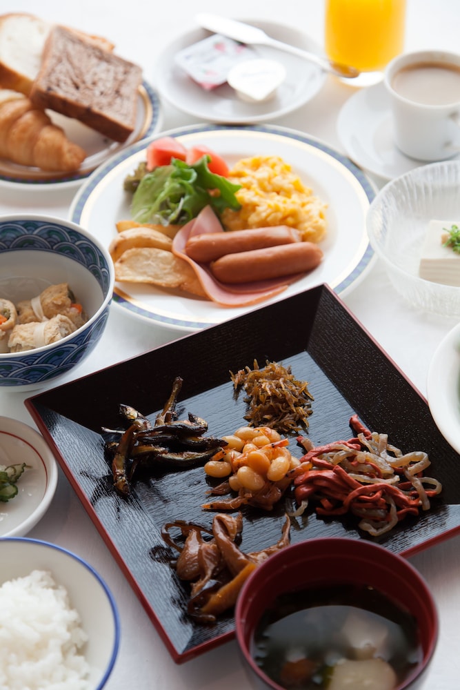 食事・飲み物1 | 奥琵琶湖マキノグランドパークホテル