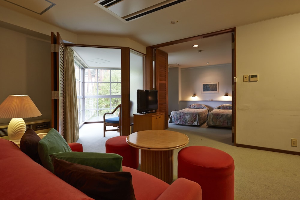 ファミリールーム禁煙 ペット不可 リビング エリア0 | フジプレミアムリゾート