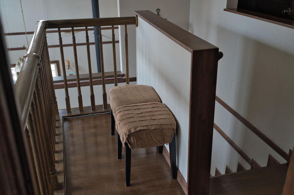 ツインルーム、2段ベッド(禁煙) リビング エリア4 | IZA鎌倉ゲストハウス＆バー