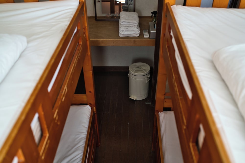 4人部屋、2段ベッド(禁煙) 客室2 | IZA鎌倉ゲストハウス＆バー