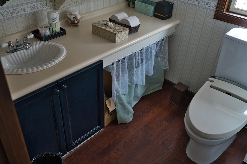 ツインルーム、2段ベッド(禁煙) 施設内の設備1 | IZA鎌倉ゲストハウス＆バー