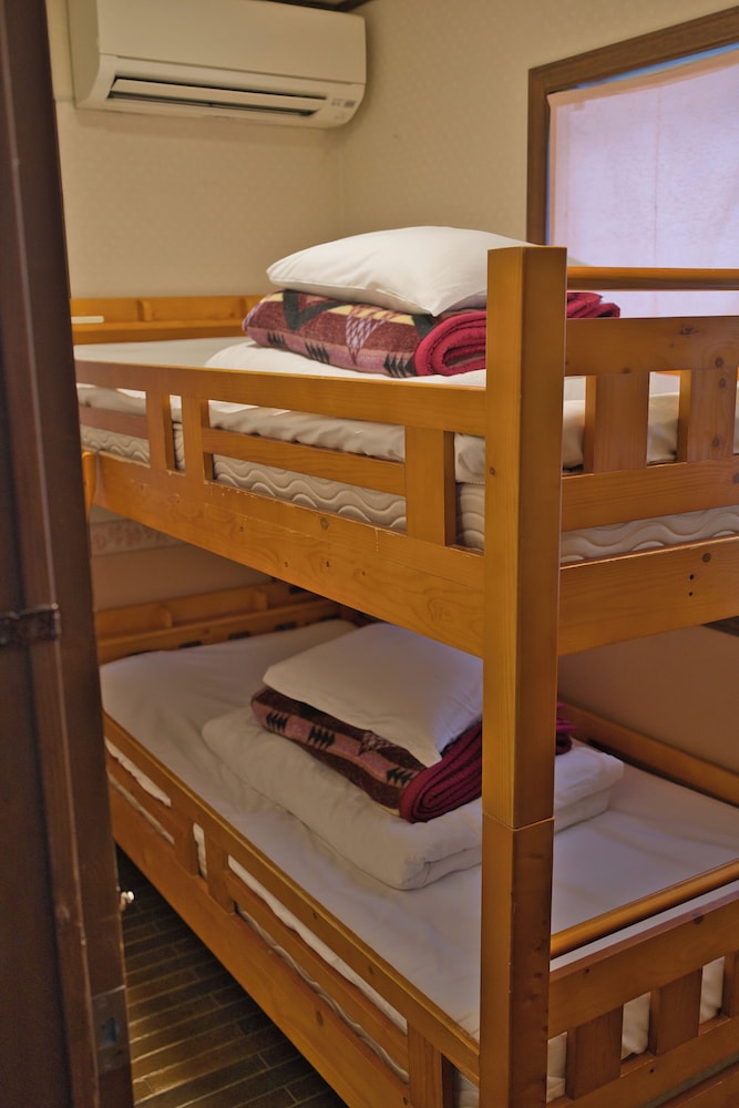 ツインルーム、2段ベッド(禁煙) | IZA鎌倉ゲストハウス＆バー