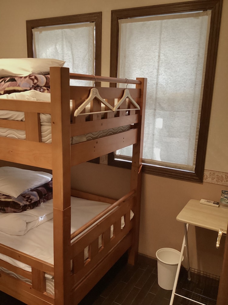 ツインルーム、2段ベッド(禁煙) 客室1 | IZA鎌倉ゲストハウス＆バー