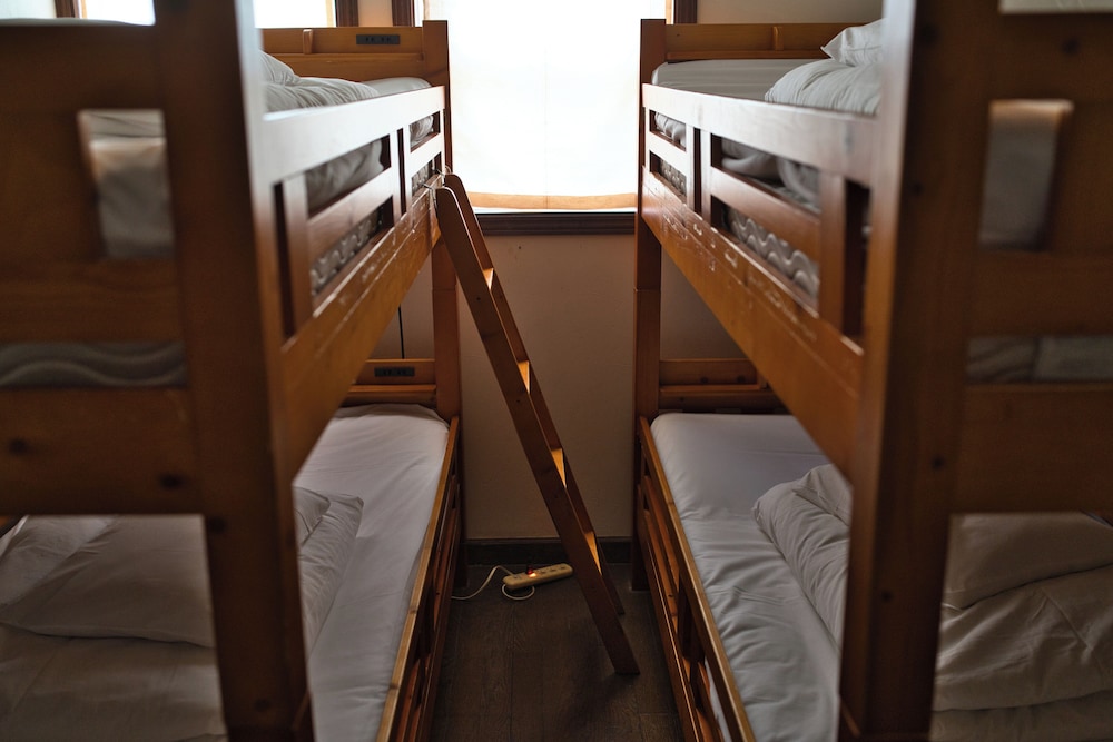 4人部屋、2段ベッド(禁煙) 客室4 | IZA鎌倉ゲストハウス＆バー