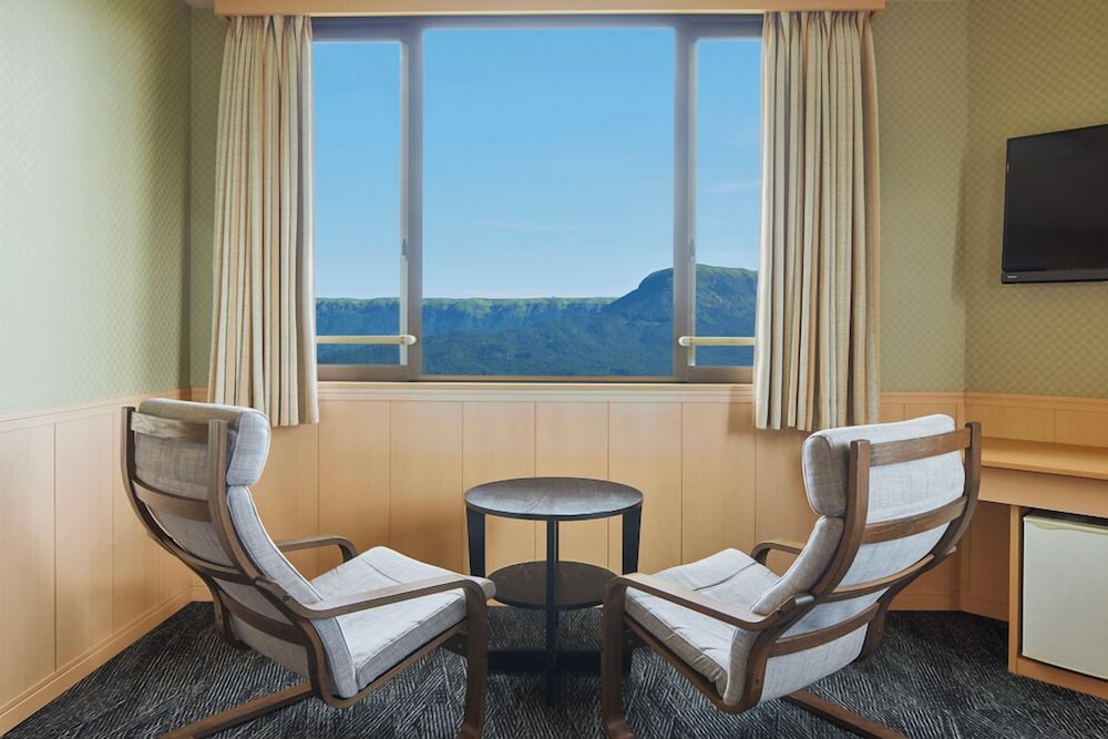 ノースウイング スーペリアツイン(バリアフリー) 客室2 | 亀の井ホテル 阿蘇 パークリゾート