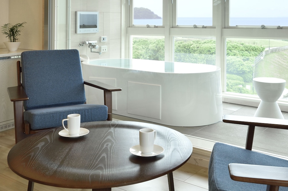 オーシャンジュニアスイート(海側最上階) | BREATH HOTEL (ブレスホテル)