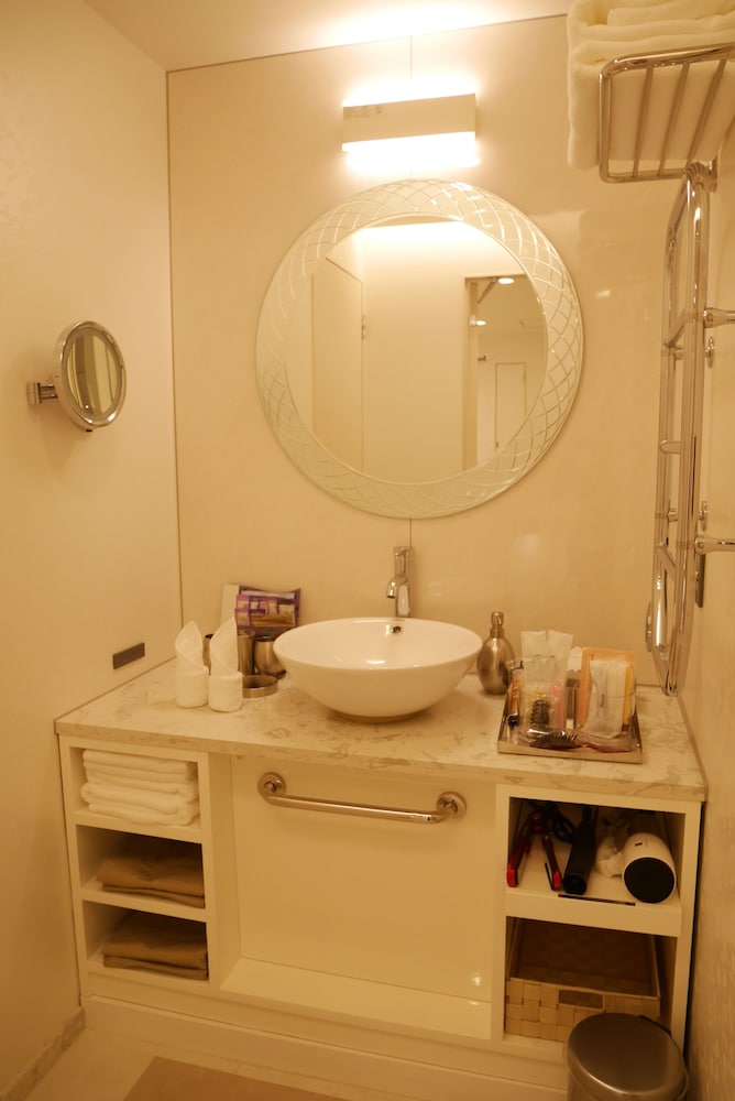 3Dマッピングルーム バスルームのシンク0 | BREATH HOTEL (ブレスホテル)