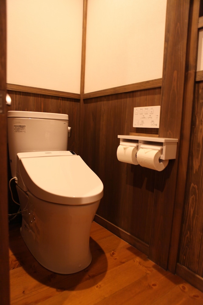 和洋室 シャワー付 禁煙 バスルーム0 | 黒川温泉　旅館わかば