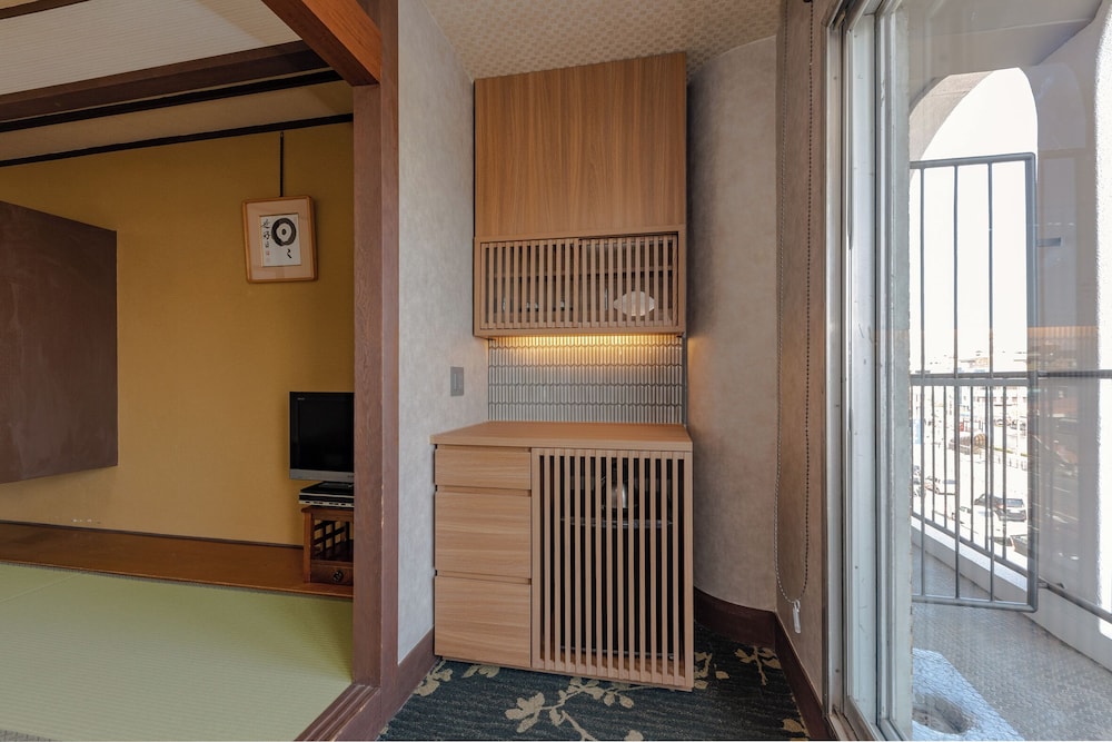 和室カジュアル8畳28sqm 禁煙 オーシャンビュー 客室3 | ホテルニューツルタ