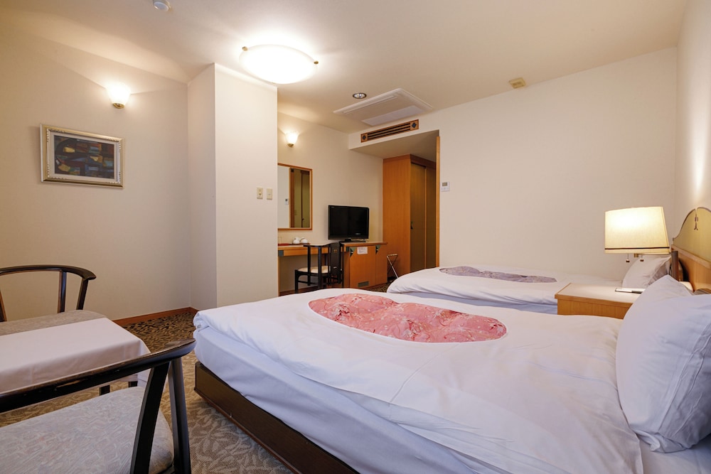 ツインルーム 禁煙 客室2 | ホテルニューツルタ