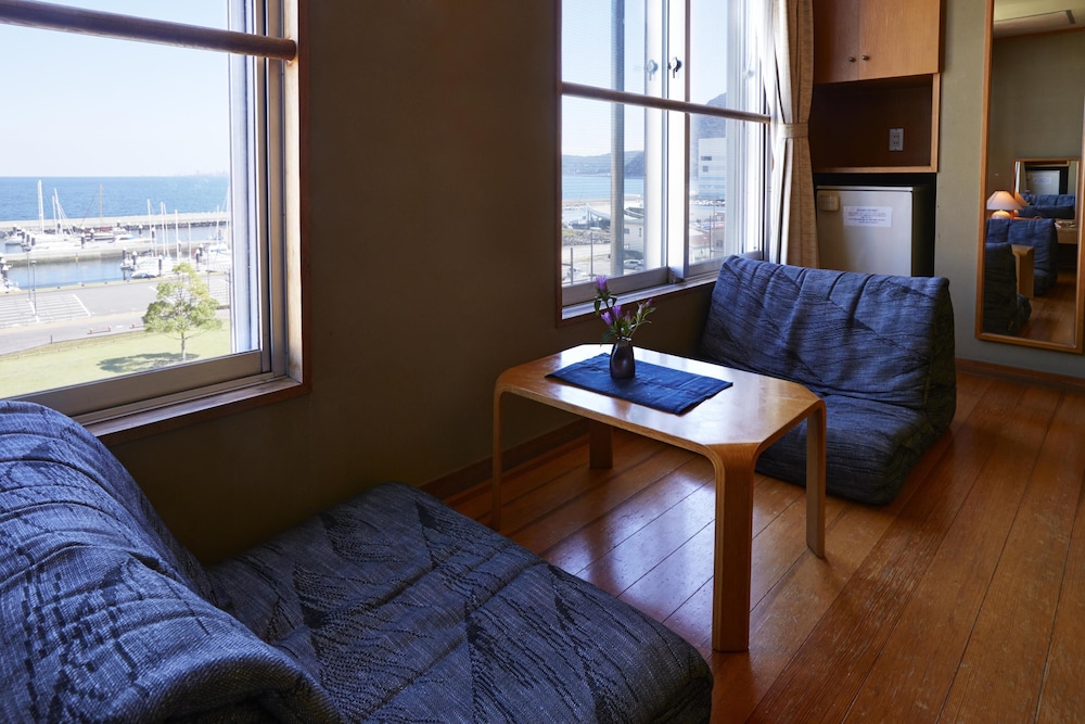 和室明亭ラージ12畳55sqm 禁煙 (別府湾側2-5階バスタブ付) 客室1 | ホテルニューツルタ