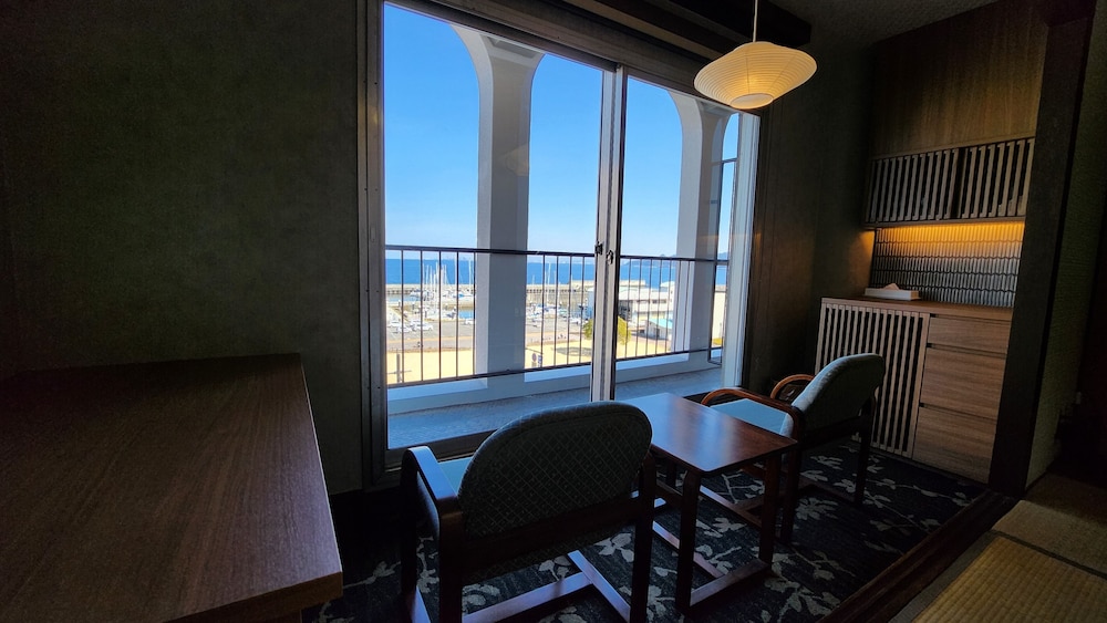 和室スタンダード12畳28sqm 禁煙 (別府湾側5-6階バスタブ付) 客室2 | ホテルニューツルタ