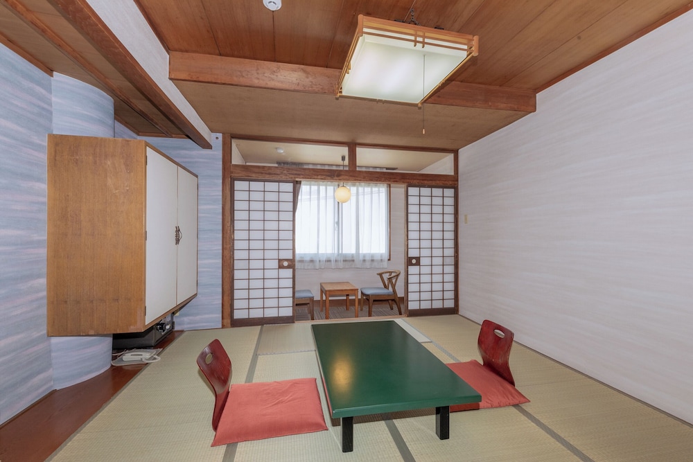 エコノミー和室バスタブ付 禁煙 3~5階 28平米 客室2 | ホテルニューツルタ