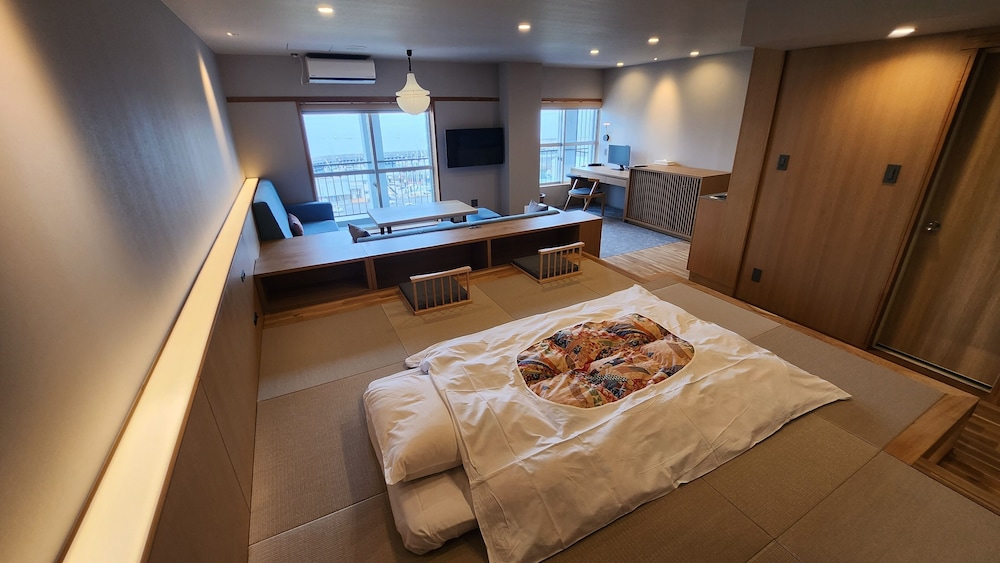 プレミアム和モダンルーム (禁煙) オーシャンビュー 客室5 | ホテルニューツルタ