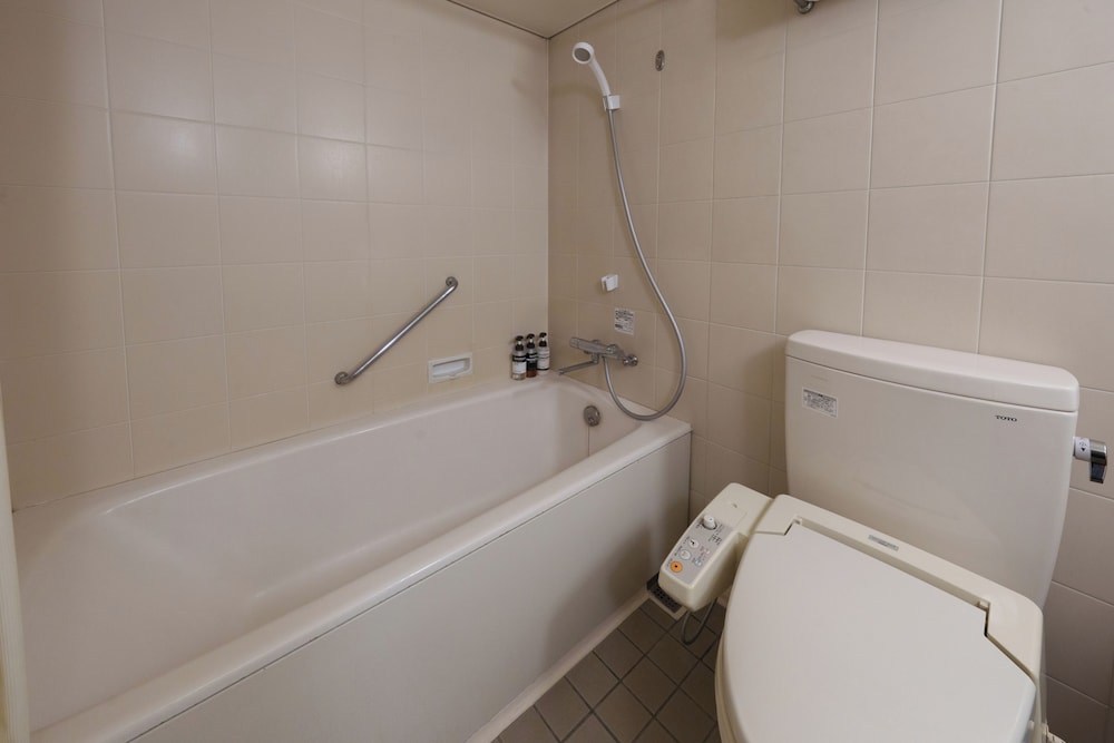 ツインルーム 禁煙 バスルーム0 | ホテルニューツルタ