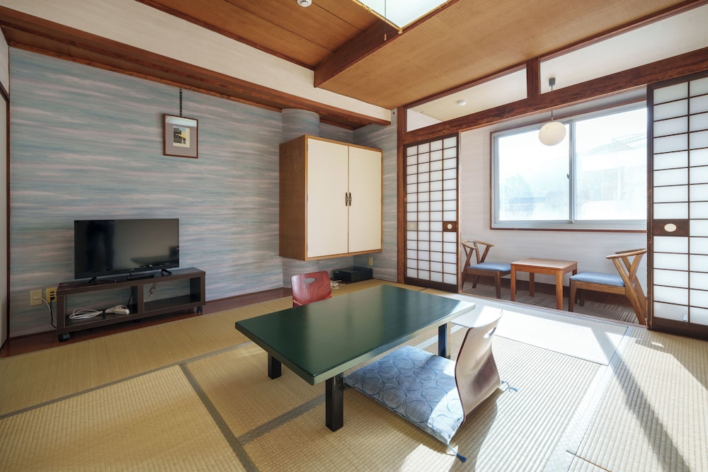 エコノミー和室バスタブ付 禁煙 3~5階 28平米 | ホテルニューツルタ