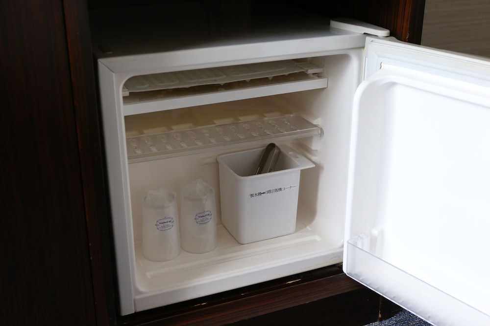 セミダブルルーム、1セミダブルベッド(禁煙) 客室2 | ホテル法華クラブ湘南藤沢