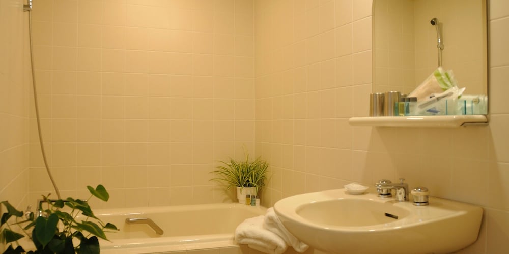 スーペリアルーム バスルーム1 | Hotel La Neige