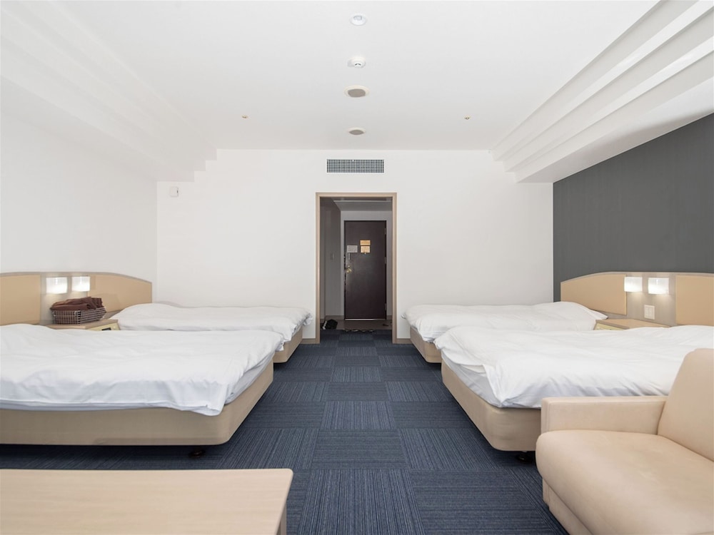 4名利用 Minato Hotel 客室2 | i+Land nagasaki