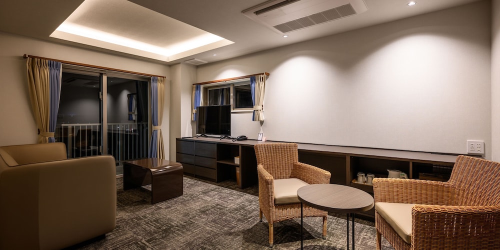 デラックス ツインルーム 客室3 | リットホテル今帰仁