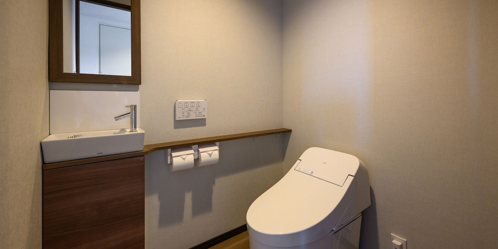 デラックス ツインルーム バスルーム0 | リットホテル今帰仁