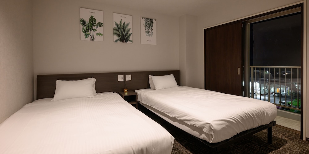 スーペリア ツインルーム 客室11 | リットホテル今帰仁