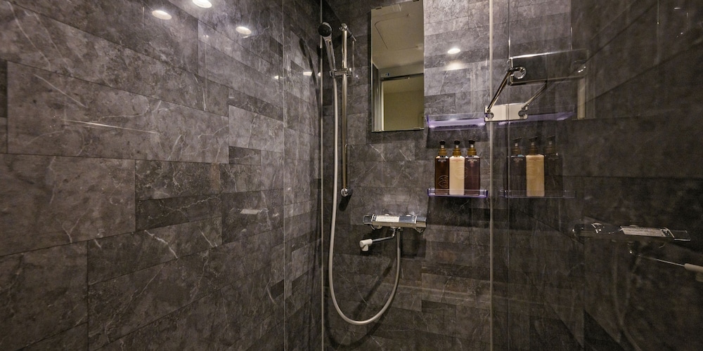 スタンダード ダブルルーム バスルーム0 | リットホテル今帰仁